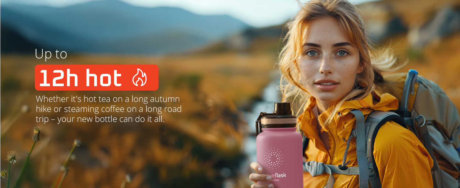 Woman with bemaxx Active Flask when hiking in autumn - keeps drinks hot for up to 12 hours, ideal for outdoor adventures.